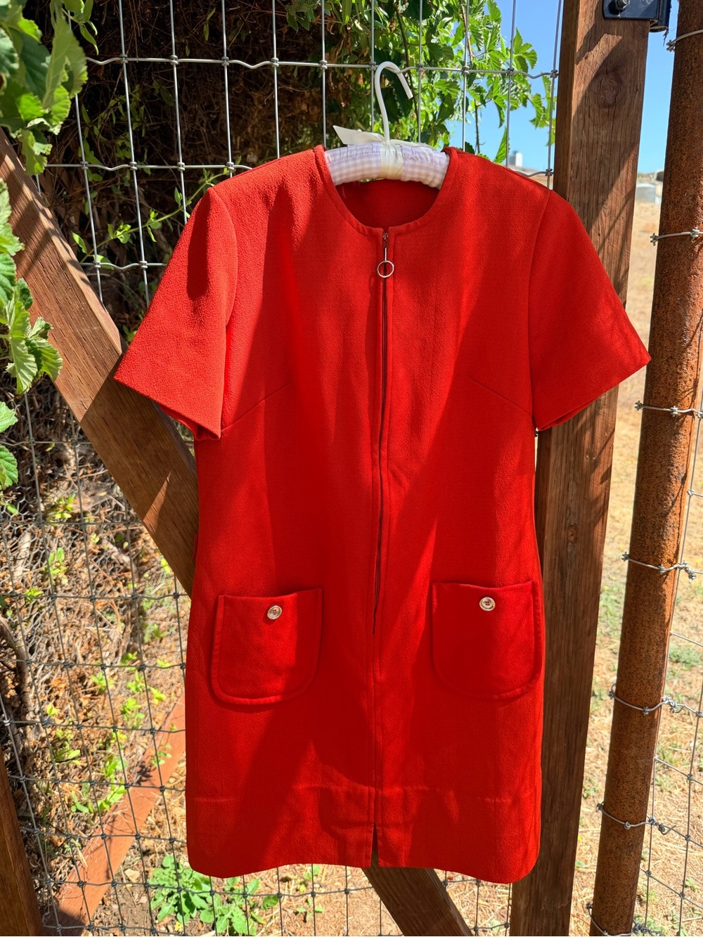 Vintage Red Short-Sleeve Zip-Front Trench Coat